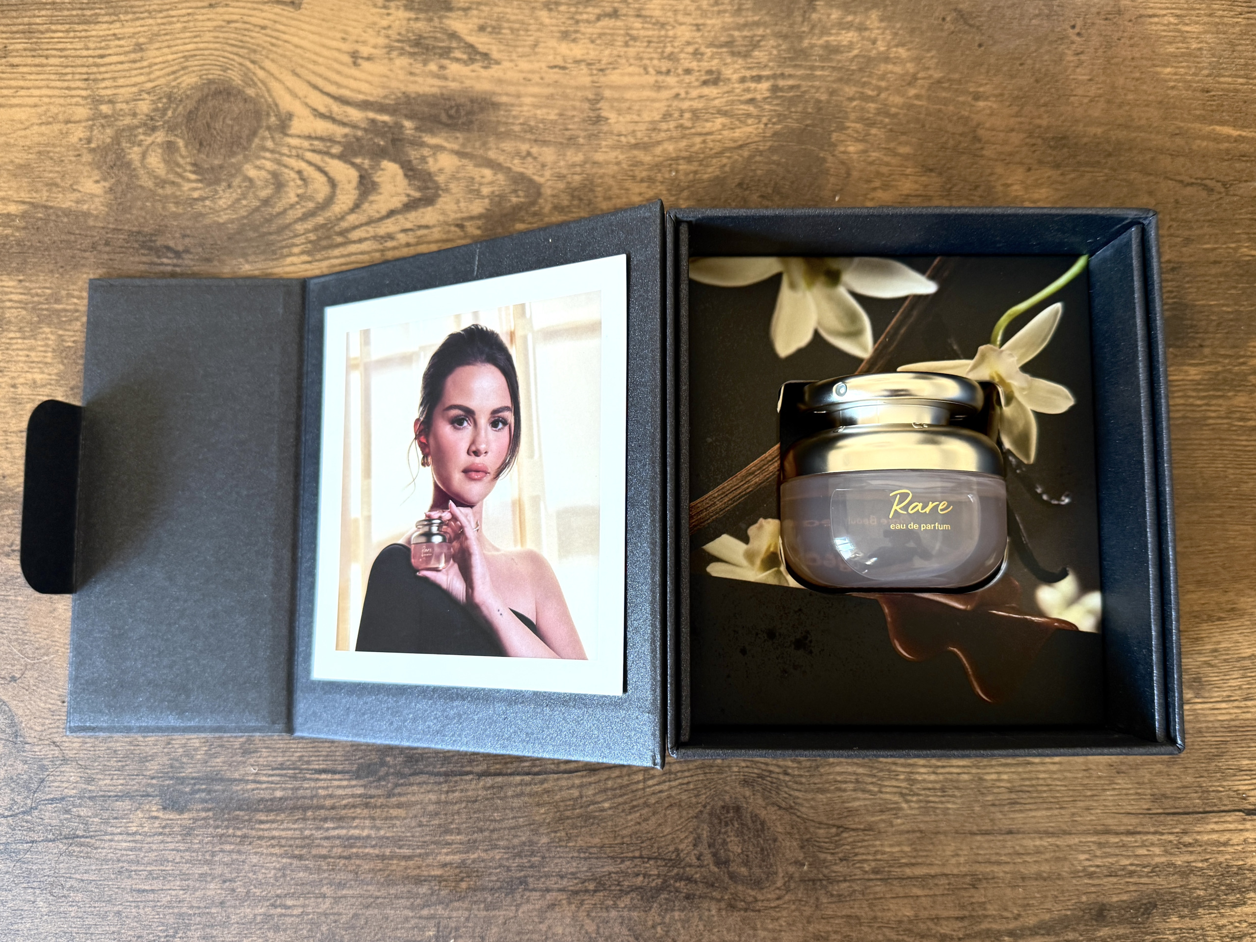 Perfumes for Fall: The Best Scents to Wear This Autumn