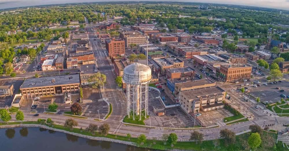 The lakeside midwestern city offers a tranquil, scenic, and convenient lifestyle...