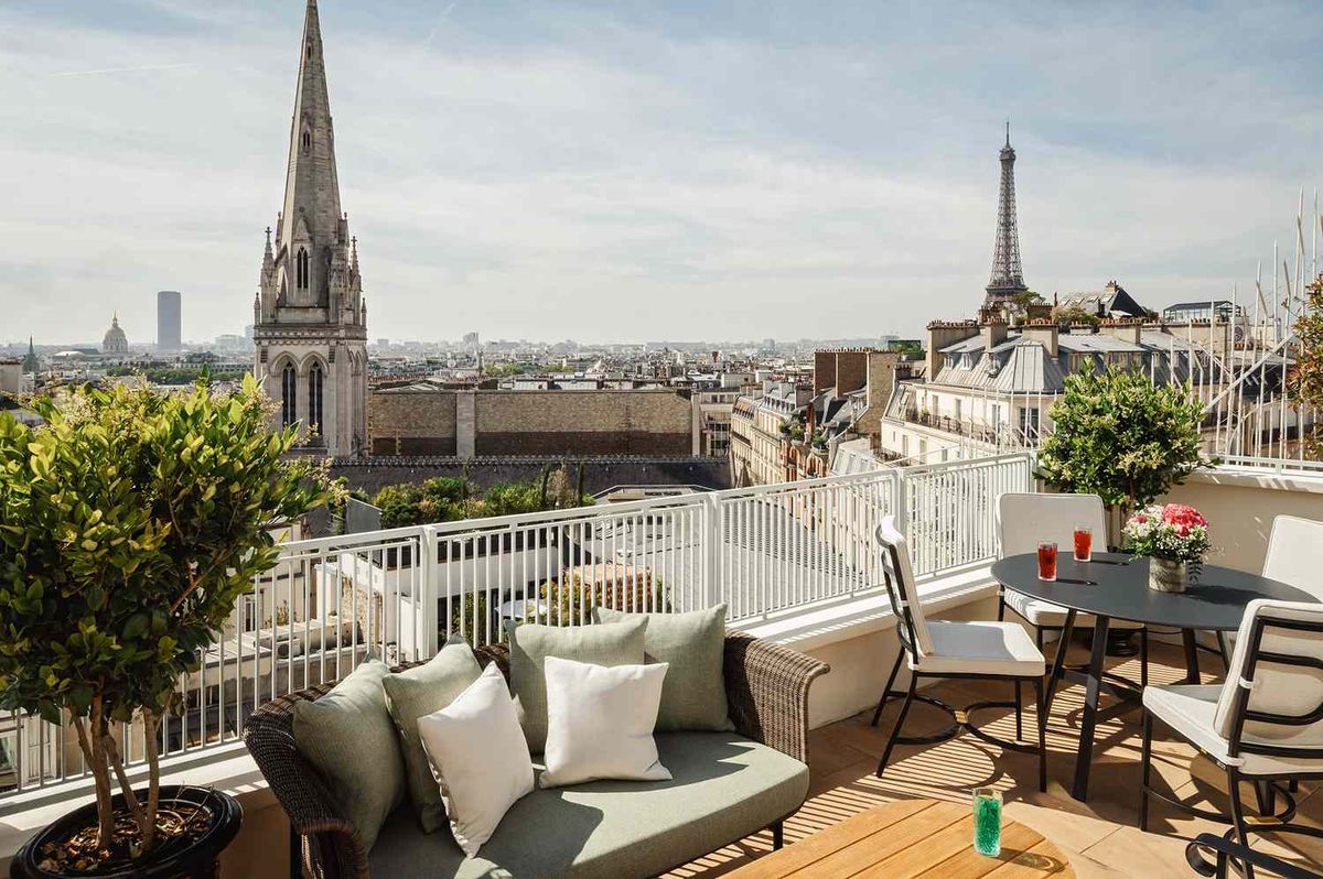 This Boutique Hotel in Paris' 8th Arrondissement Is Steps Away From the Champs-É...