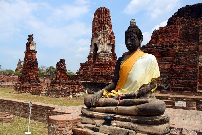 An Ayutthaya Day Trip From Bangkok (The Ultimate Guide)