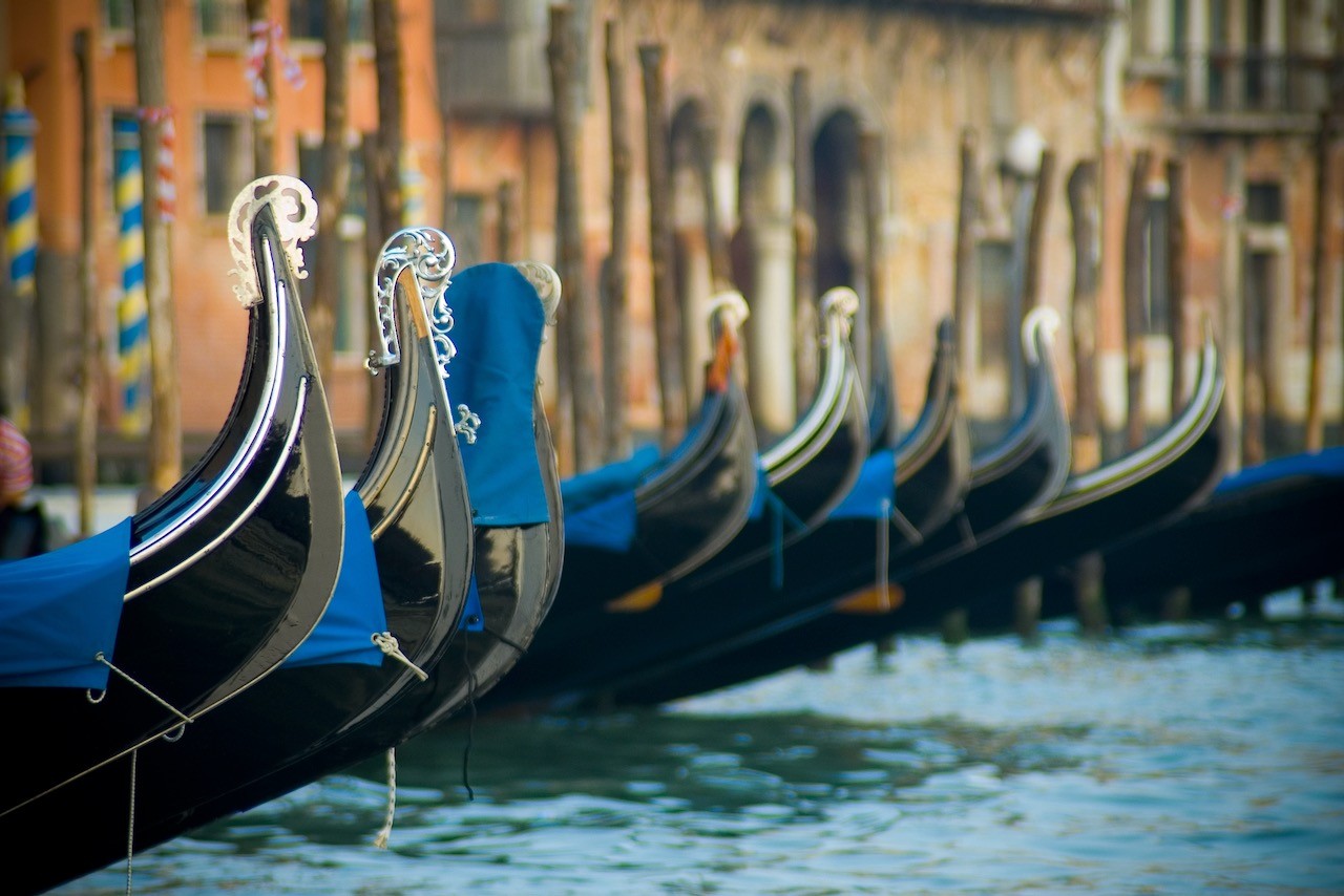 Close quarters: 10 dos and don'ts for your next group tour